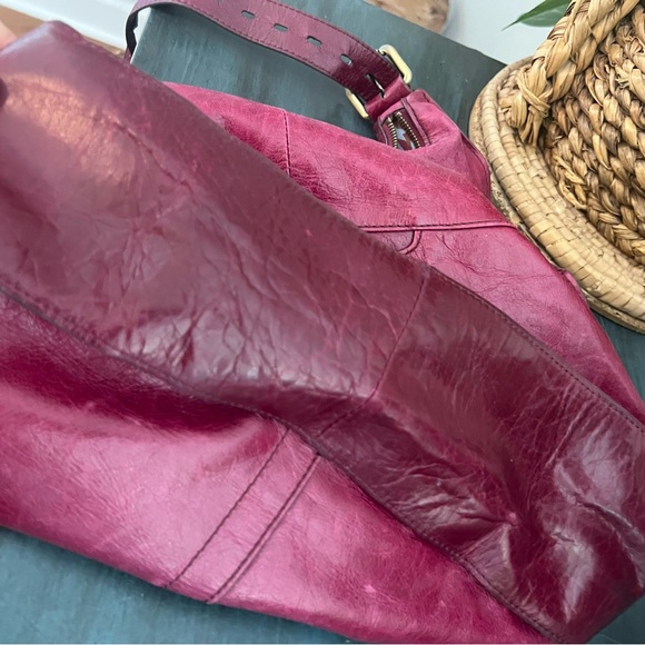 HOBO Purse Shoulder Bag Maroon - burgundy Wine color soft leather - Picture 2 of 9